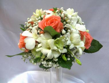 Букет невесты из роз «Искра»