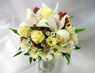 Букет невесты из орхидей «Белые звезды»