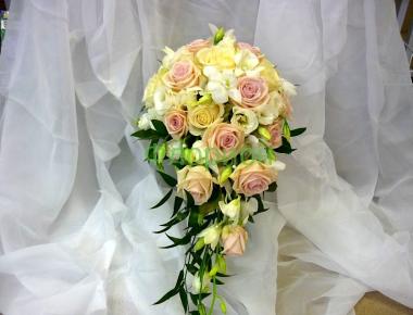 Свадебный букет из роз «Крем»