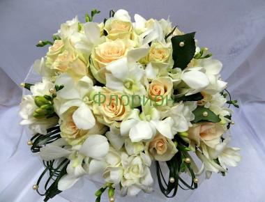 Букет невесты из роз «Добрый день»