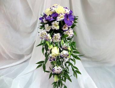 Свадебный букет из роз «Бело-сиреневый каскад»