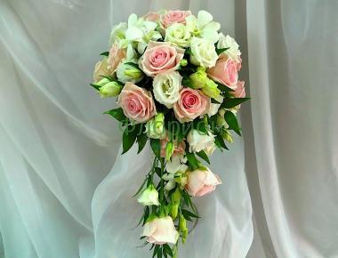 Свадебный букет из роз «София»
