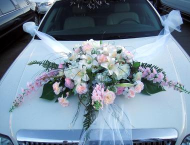Свадебное украшение автомобиля «Чистая душа»