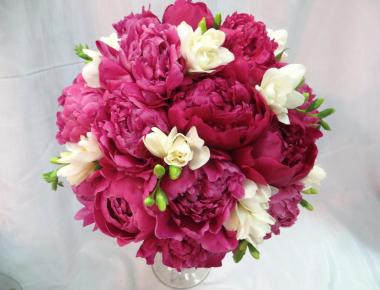 Букет невесты из живых цветов «Ягодка»