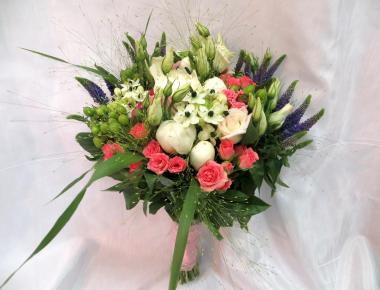 Букет невесты из живых цветов «Поля»