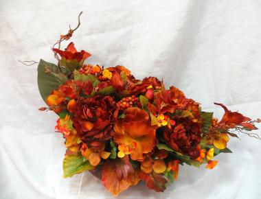 «Бархатная осень 1» Настольная композиция из искусственных цветов