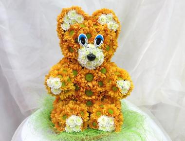 Медведь из цветов «Он хороший»