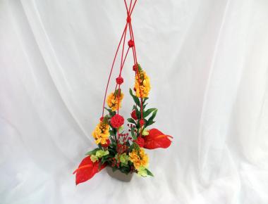 «Тропиканка» Настольная композиция из искусственных цветов