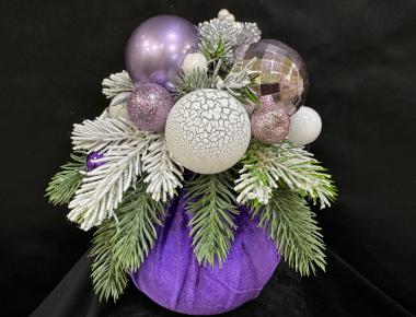 Новогодняя композиция «Бархатный шар зимы»