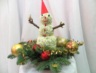 Новогодняя композиция «Счастливый снеговик»