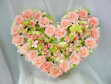 «Розовое сердце» композиция из искусственных цветов