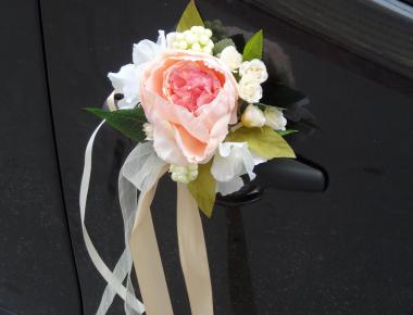 Цветы для оформления автомобиля на свадьбу «Светик»