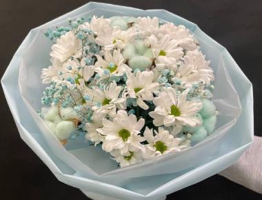 Букет из хризантем «Снег в цвету»
