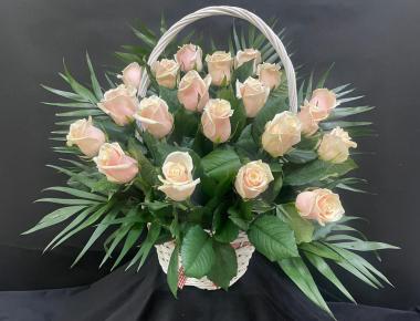 Корзина из роз «Тепло родной души»