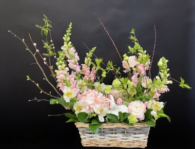 Композиция из живых цветов «Утро в день Пасхи» 