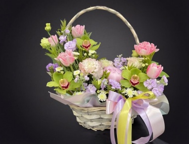 Цветы в корзине «Весенний бриз с пионами» 