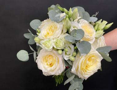 Букет невесты из роз «Я счастлива»