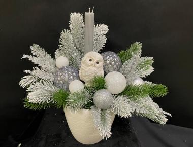 Новогодняя композиция со свечой «Ночной хранитель»