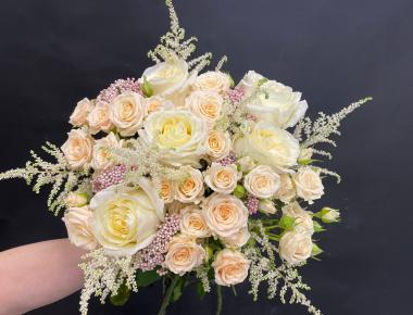 «Порхающий походкой» Букет невесты роз