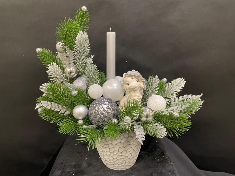 Новогодняя композиция со свечой Улыбка года