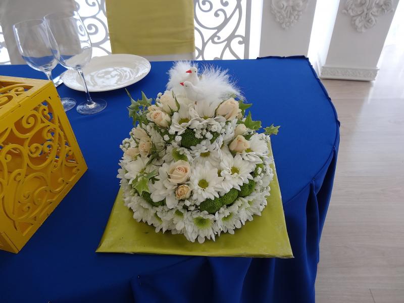 Цветы для украшения свадьбы. Композиция от мамы