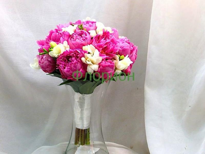 Свадебный букет из пионов Розовый сад