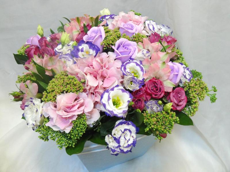 Композиция из цветов Краски воскресенья