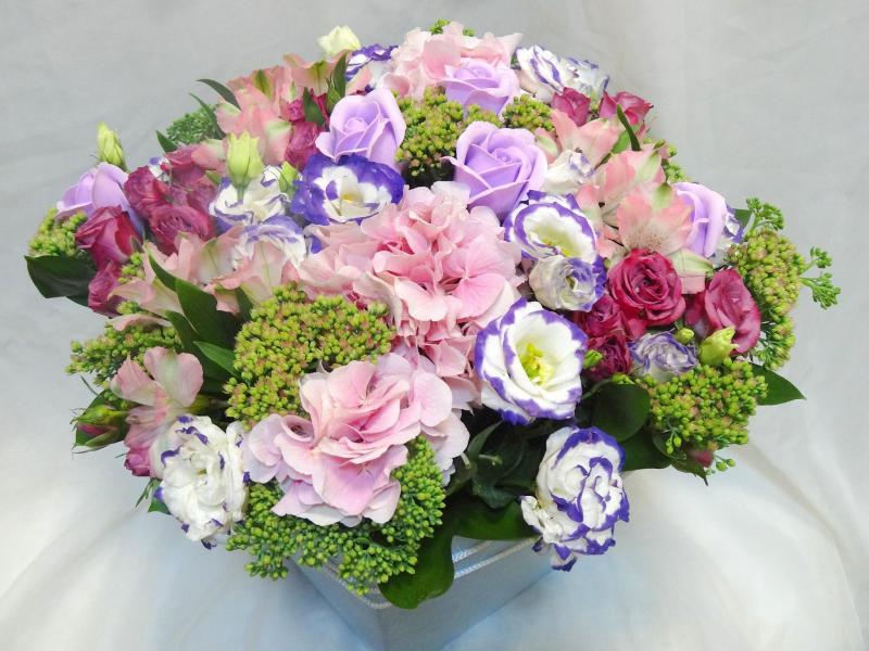 Композиция из цветов Краски воскресенья