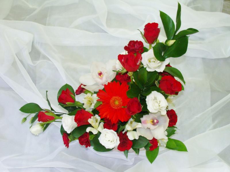 Композиция с цветами Люблю тебя