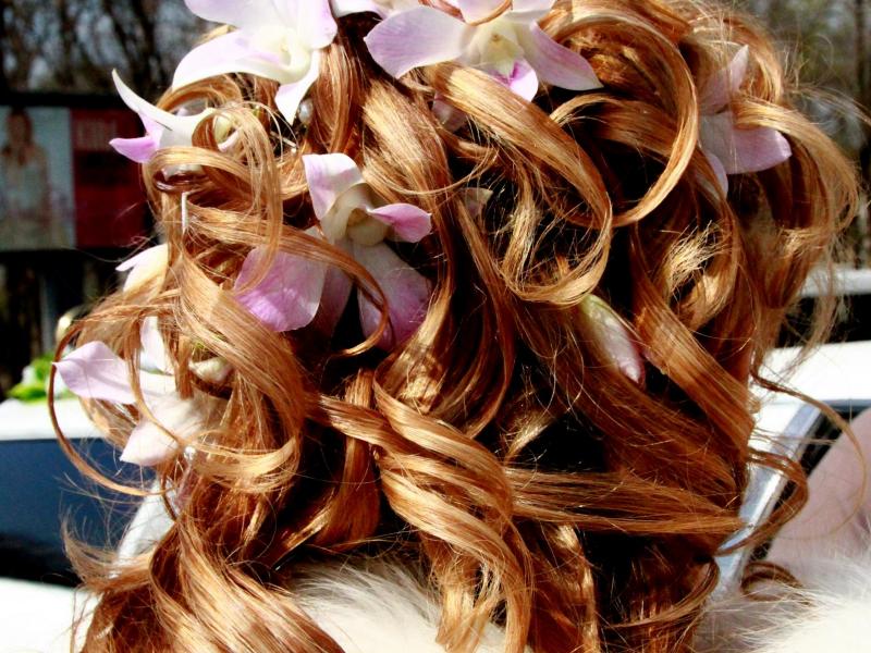 Оригинальные цветы в волосы Аромат