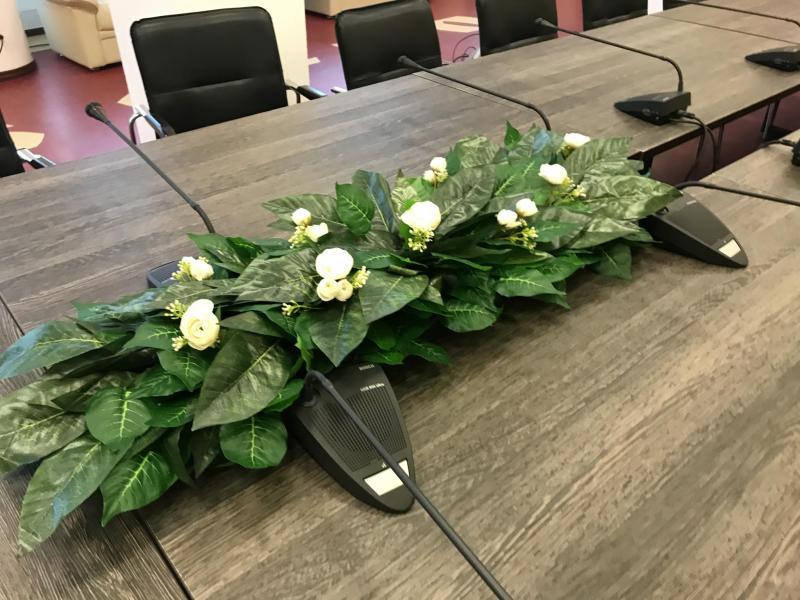 Композиция на стол совещаний С думой о будущим 1 (А)
