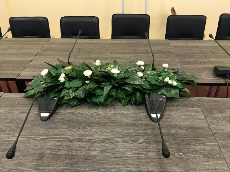 Цветы на официальные мероприятия С думой о будущим 1 (Б)