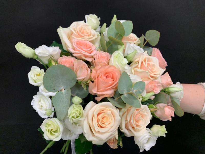 Букет невесты из роз Гармония царит