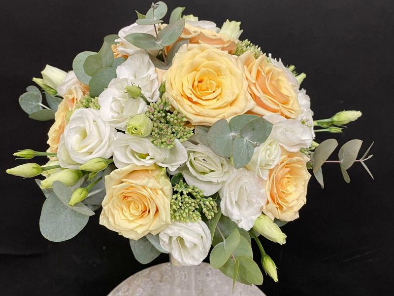 Свадебный букет невесты роз Владелица сердец