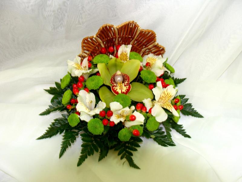 Композиция из живых цветов Ракушка желаний