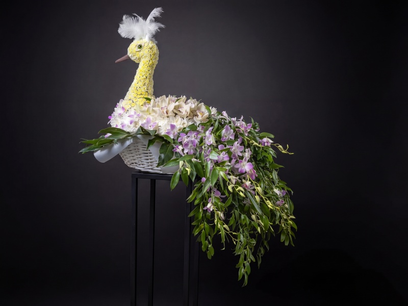 Фигурка из цветов Птица счастья