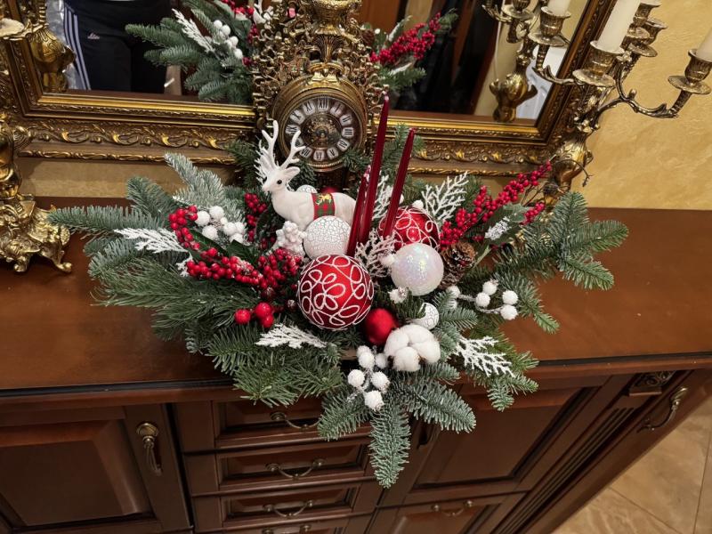 Новогодняя композиция со свечами Белый ветер