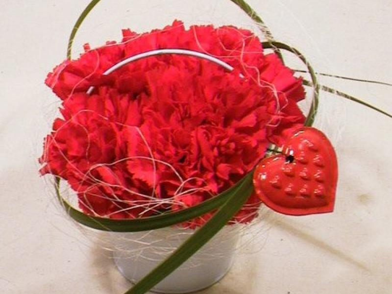 Сердце из цветов на 14 февраля День Святого Валентина