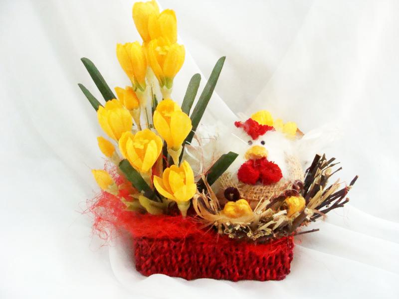 На Пасху композиция из искусственный цветов