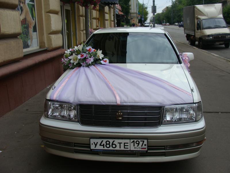 Цветы для оформления машины на свадьбу Вираж