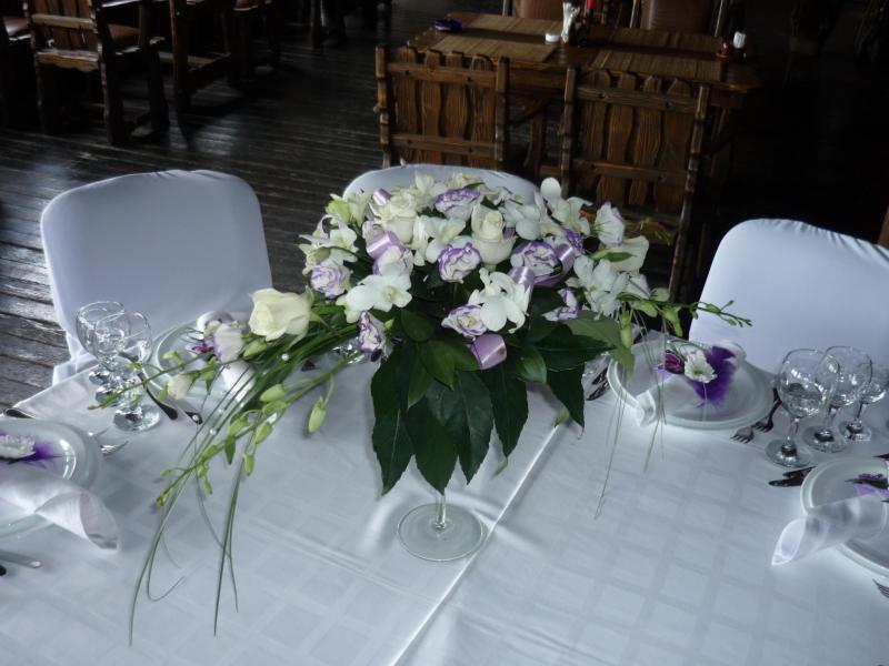 Цветы для оформления свадьбы. Стол гостей Сирень (В)