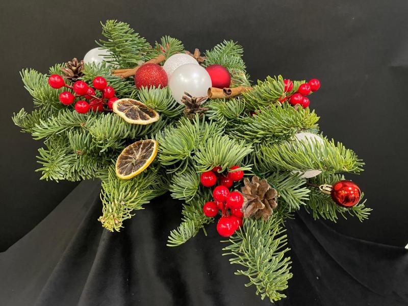 Солнышко мелькнуло Новогодняя композиция из нобилиса 