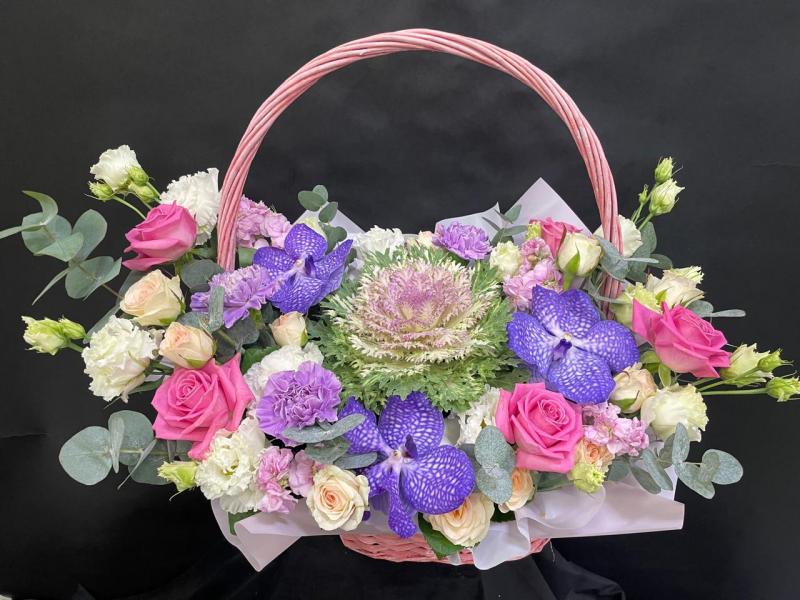  Корзина из цветов Необычное великолепие