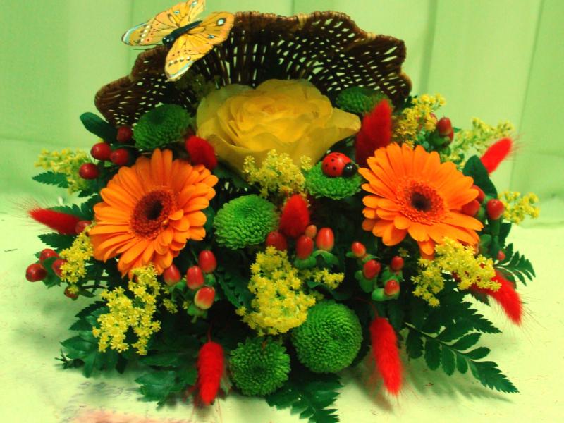 Композиция из живых цветов Расктытие