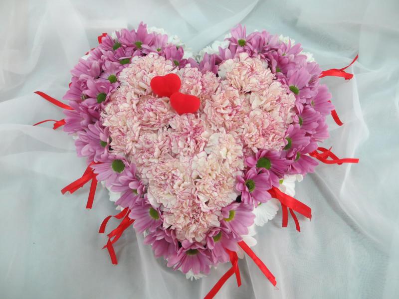 Сердце из цветов на 14 февраля Всё для любимой