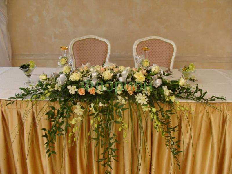 Свадебная композиция стол молодоженов Лефортово