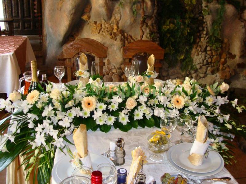 Свадебная композиция на стол Кремовая