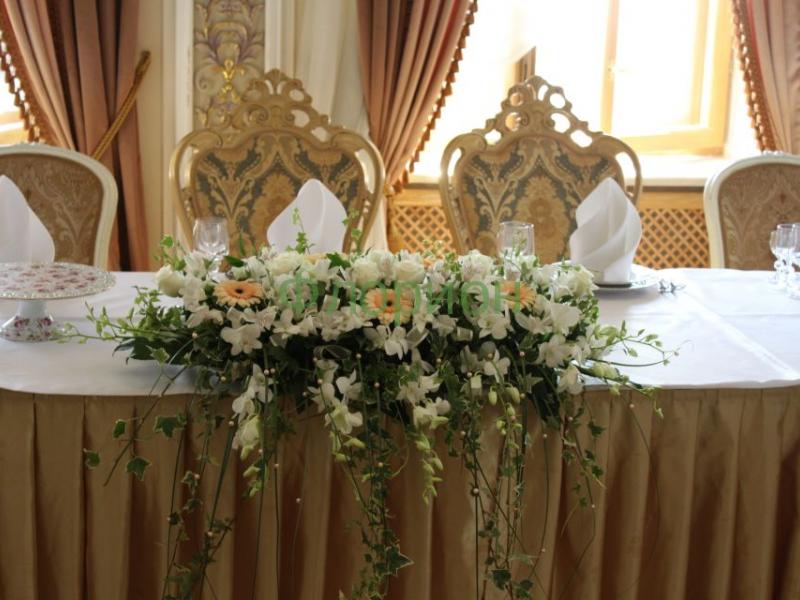 Свадебная композиция на стол молодоженов Прибой