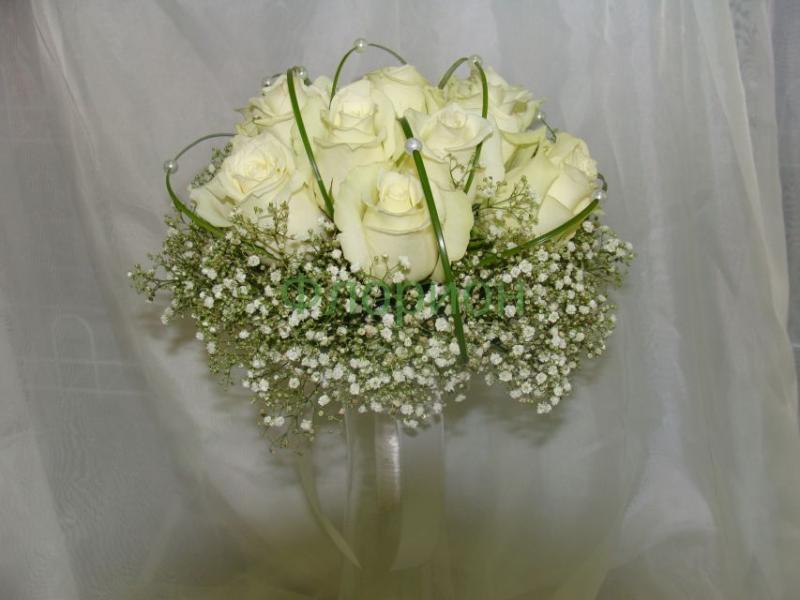 Белый букет невесты из роз Свадьба