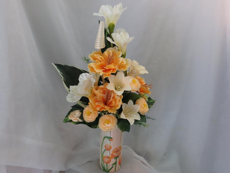 Настольная композиция из искусственных цветов Коричневая ваза с цветами